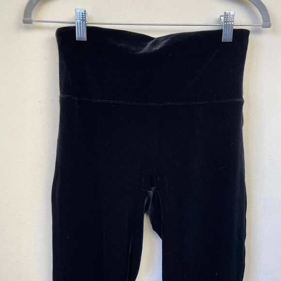 Spanx Ready To Wow Velvet Legging - Picture 7 of 12